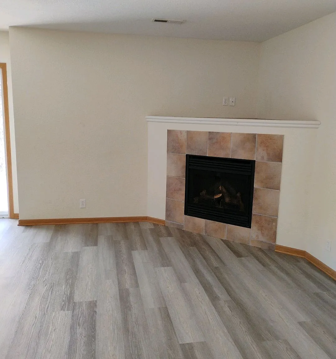 1205 Pebblecreek Dr - D — Photo 4