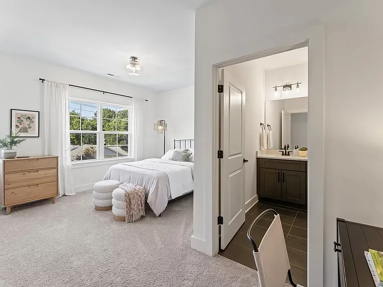 700 N Dupont Ave #212B — Photo 30