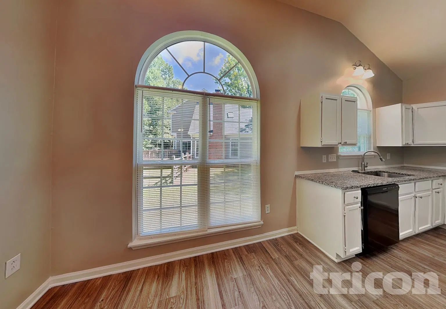 11901 Harris Pointe Drive Charlotte NC — Photo 4