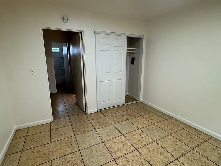 4327 Altadena Ave — Photo 10