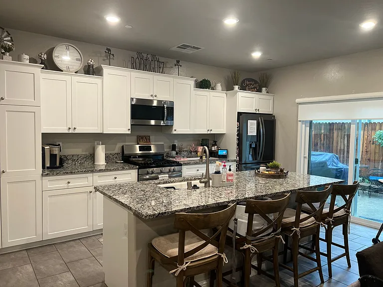 2137 La Vona Ave — Photo 12