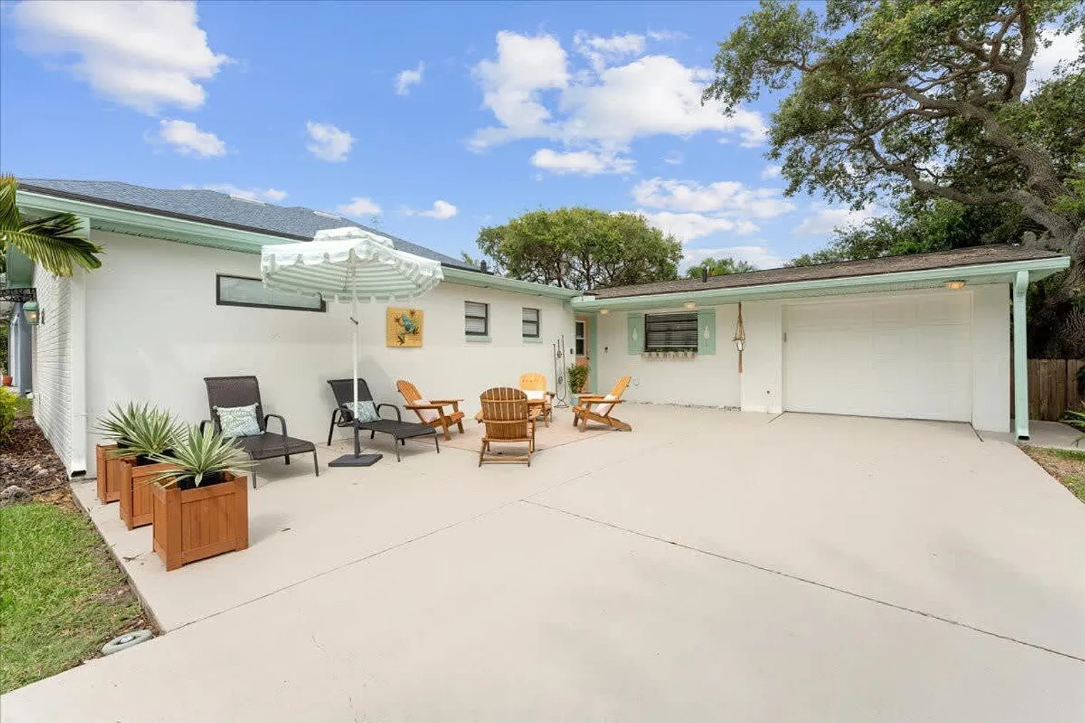 3 bed, 3.0 bath, $3,761 — Photo 2