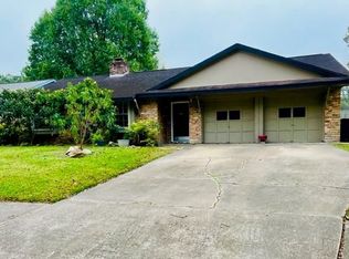 6215 Spruce Forest Dr, Houston, TX 77092