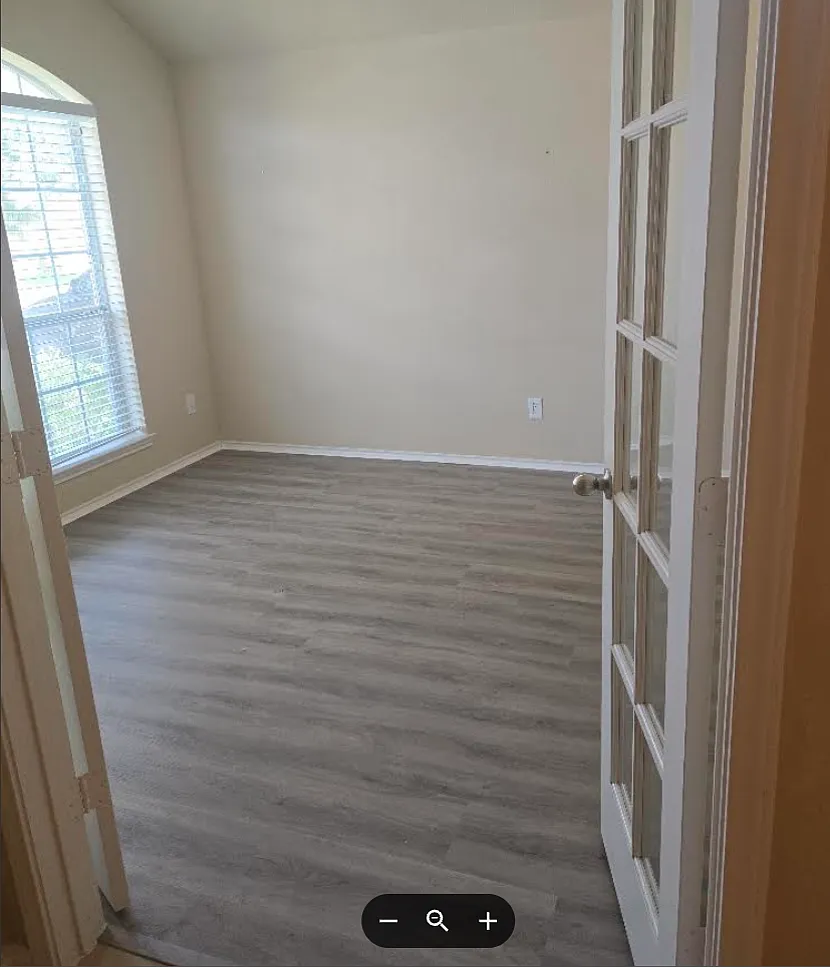 3 bed, 1862 sqft, $2,300 — Photo 3