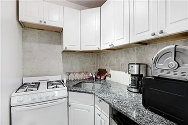 Sold by WIRE International Realty