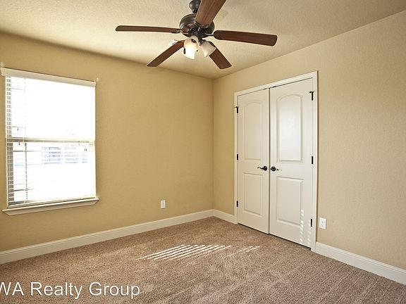 5th image of 655 Olivia Ln