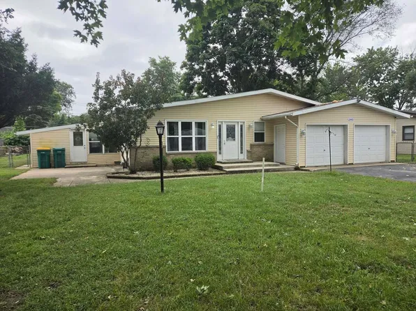 1445 Lantern Ln, Morris, IL 60450