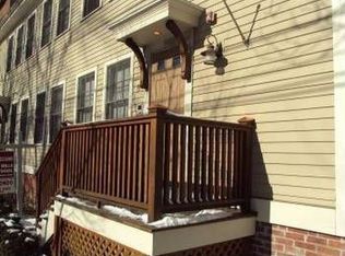 9 Bay View Ave, Bristol, RI 02809