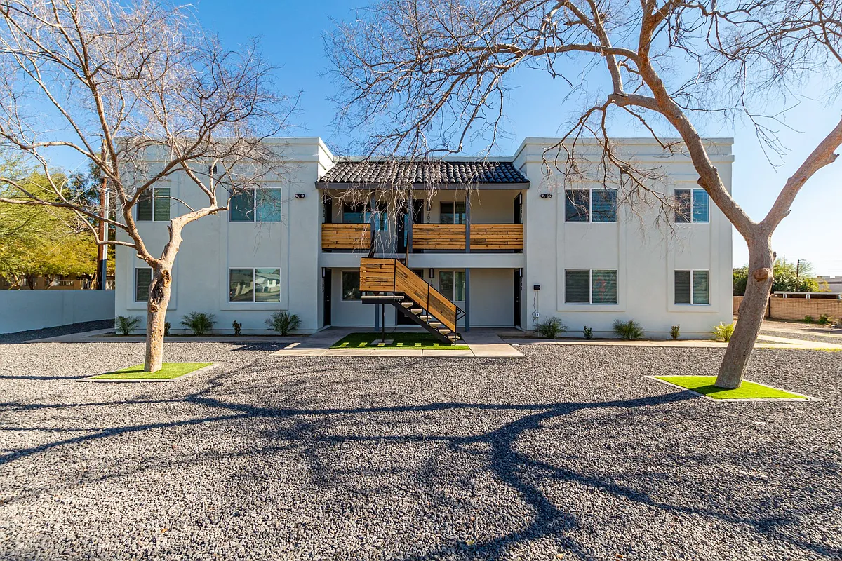 Building Photo - 7602 E Polk St #201