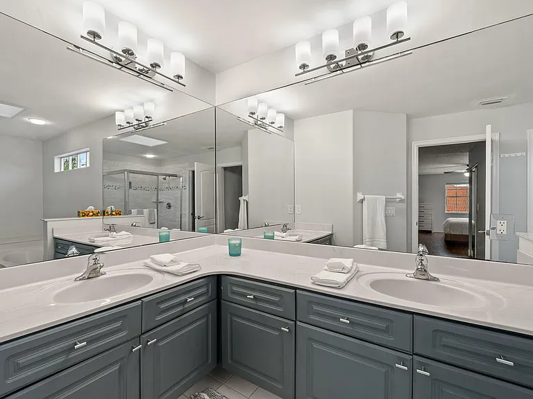 33 Monterey Pointe Dr — Photo 22