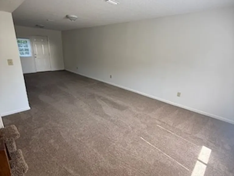 605 Sunset Ave — Photo 3
