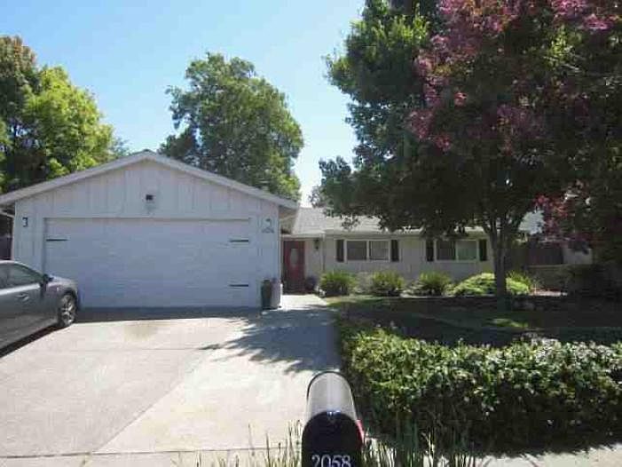 1st image of 2058 Seville Dr