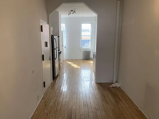 Rented by Flatiron Real Estate Advisors LLC | media 9