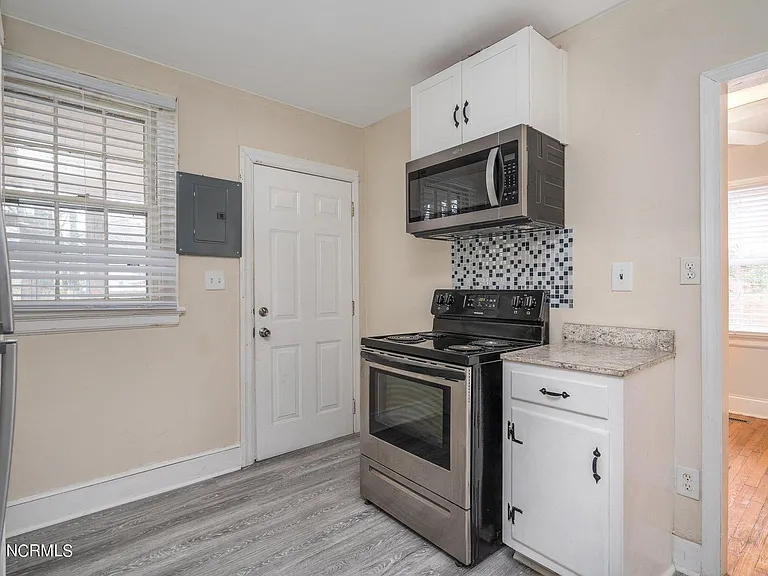 1145 Tarboro St — Photo 8