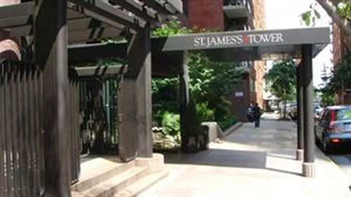 Sold by Douglas Elliman | media 22