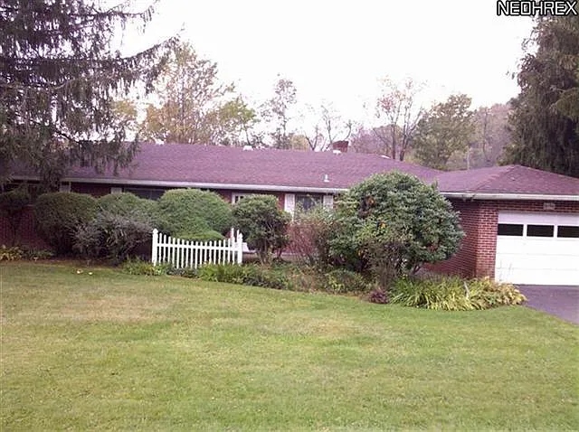 16197 Taggart Dr photo 1