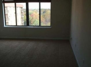 3101 S Manchester St APT 913, Falls Church, VA 22044