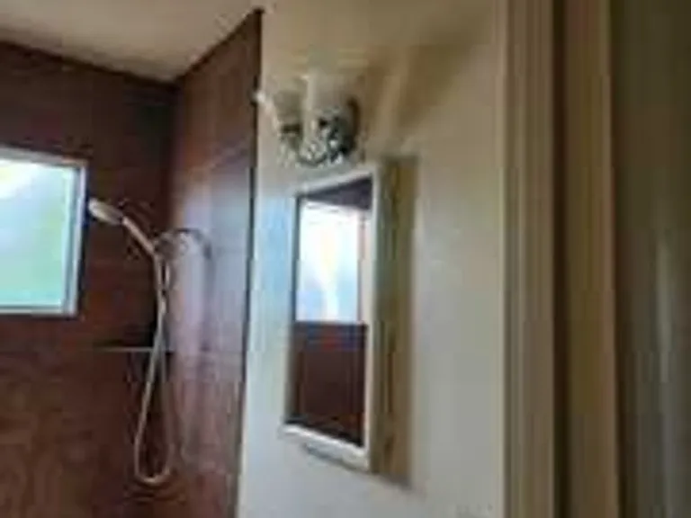 1914 Celeste Ct — Photo 12