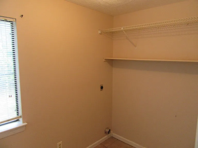 804 West St — Photo 8