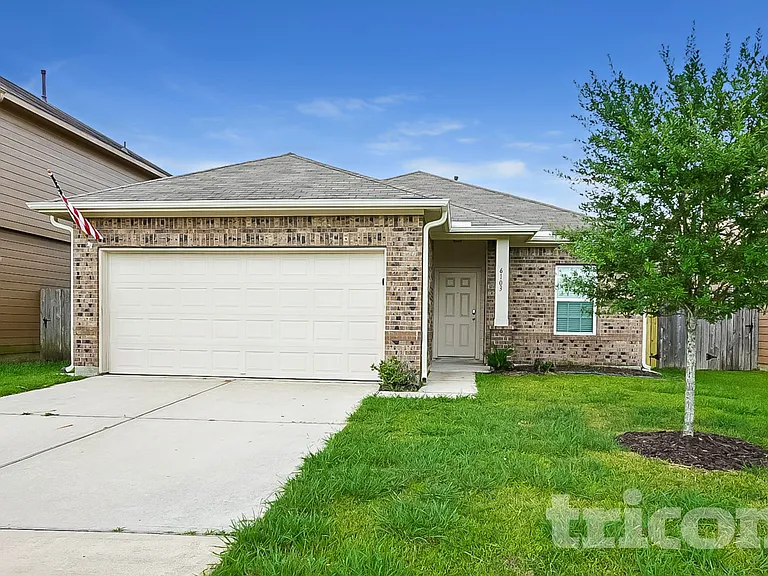 6103 Coleus St — Photo 1