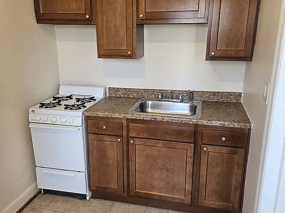 3rd image of 1115 Gleneagle Rd #2