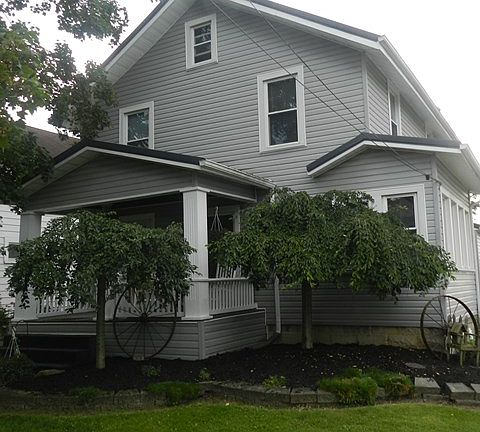 4th image of 495 Forest St