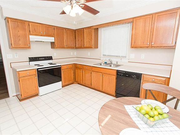 4th image of 107 Levelfield Park