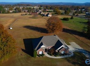 627 Beth Rd, New Market, AL 35761