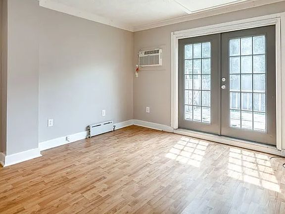 4th image of 2553 Salmon St