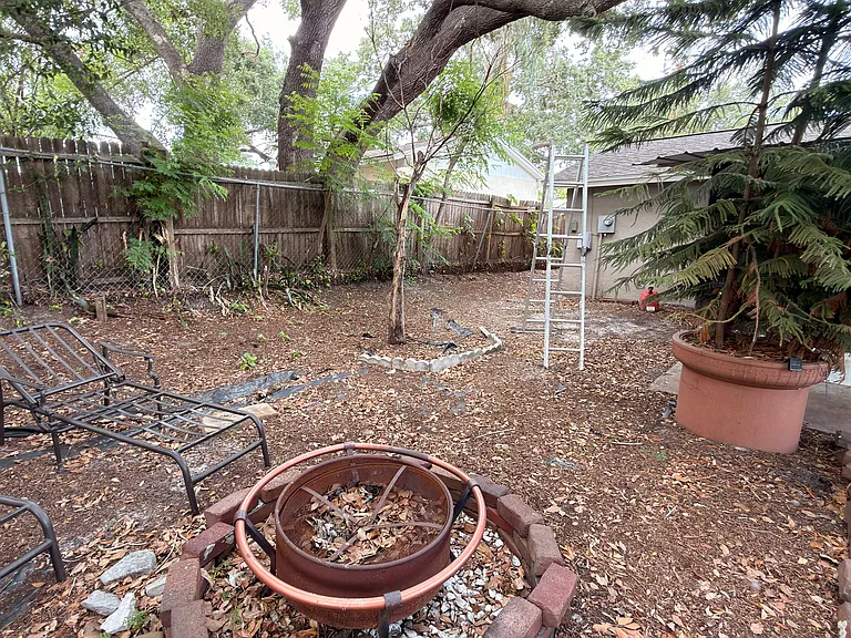 1116 Grantwood Ave — Photo 24