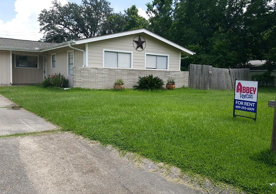 1st image of 402 Crepe Myrtle Ave