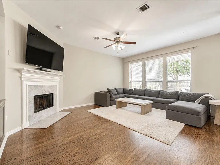 1332 Dorothy St — Photo 8