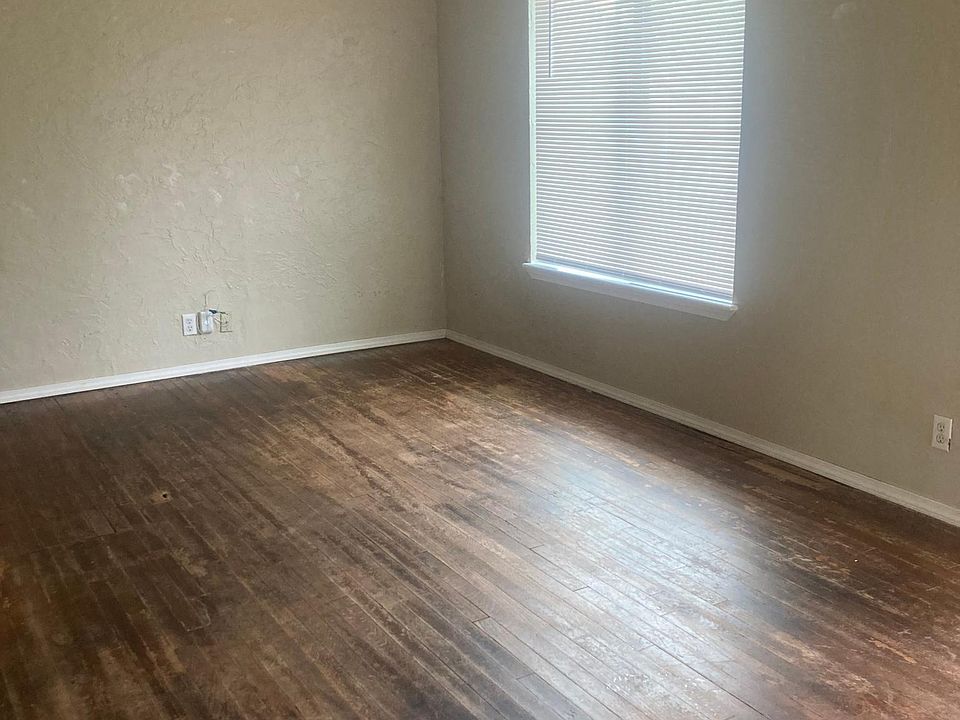 1st image of 3718 Decker Dr