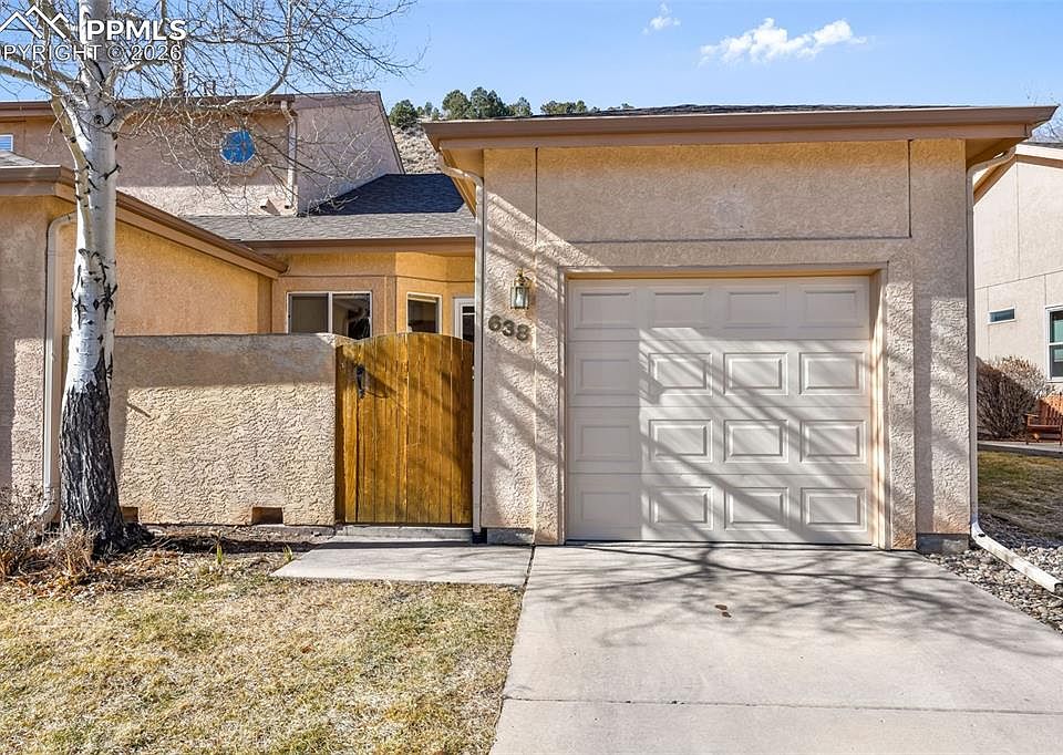 1st image of 638 Echo Ln