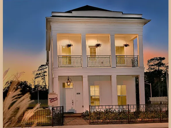 206 Green Blvd, Shenandoah, TX 77384