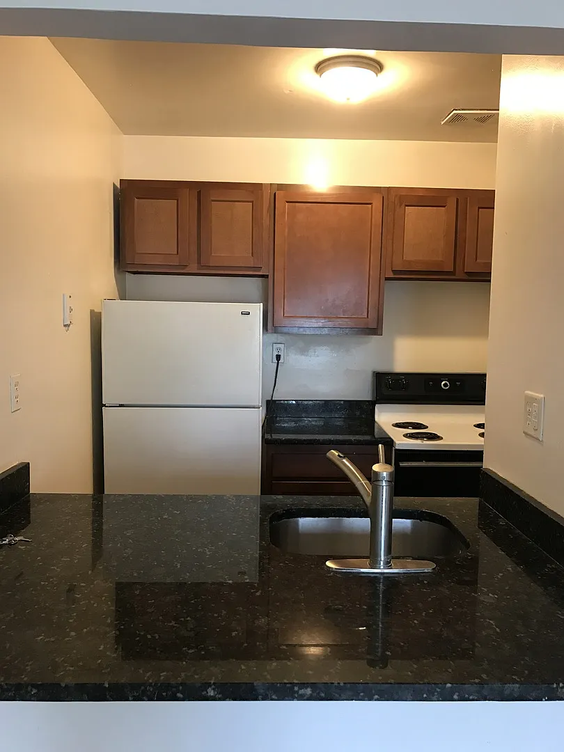 644 Probasco — Photo 1