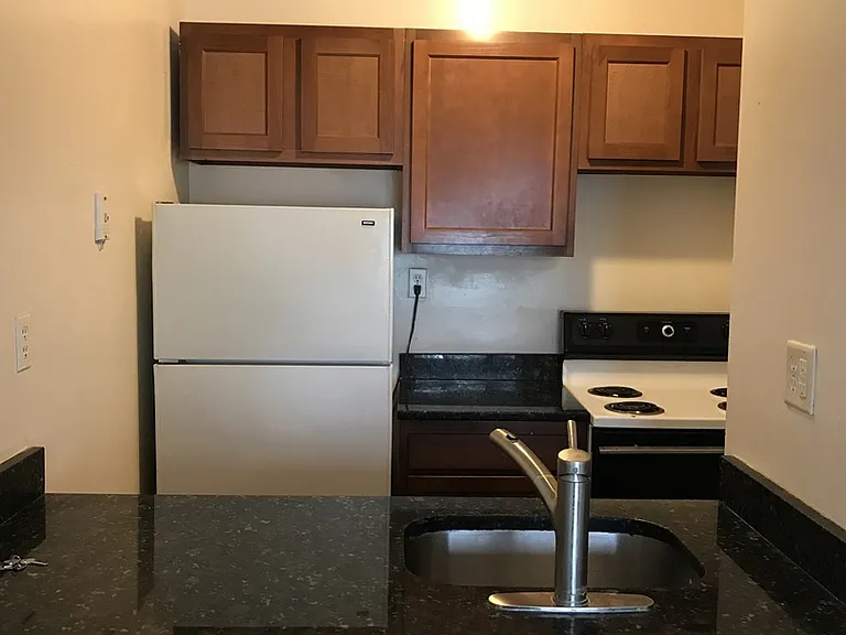 644 Probasco St — Photo 1