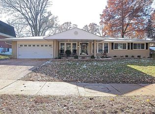 13090 Greenbough Dr, Saint Louis, MO 63146
