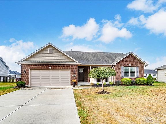 3rd image of 109 Magnolia Ct