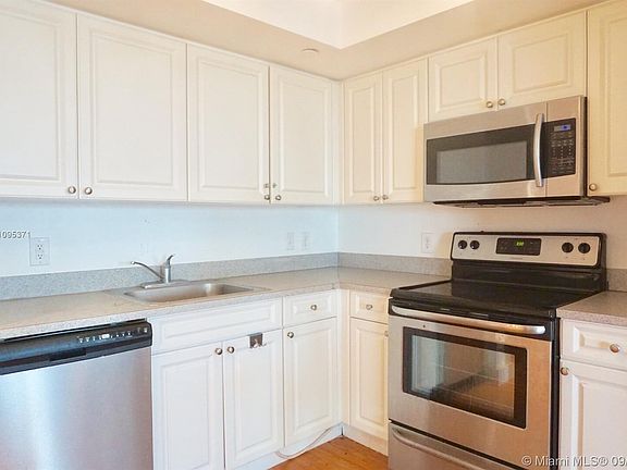 3rd image of 1 Glen Royal Pkwy APT 301
