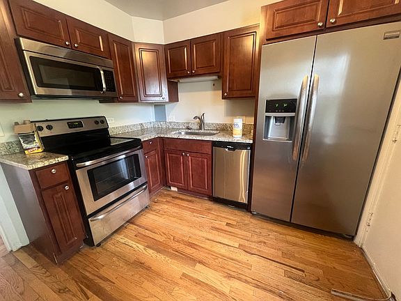4th image of 2104-24 W Foster Ave #2104-2S