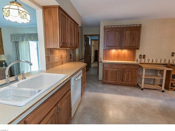 3rd image of 5131 Millwood Dr