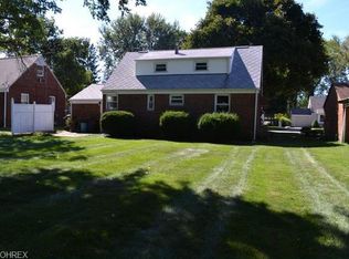 415 Viking St NW, North Canton, OH
