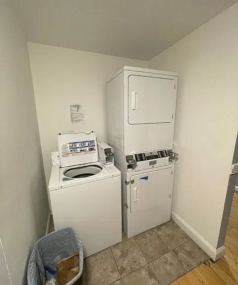 224 Hanover St #22 — Photo 12