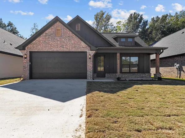 2069 Locklear Ln, Tyler, TX 75703