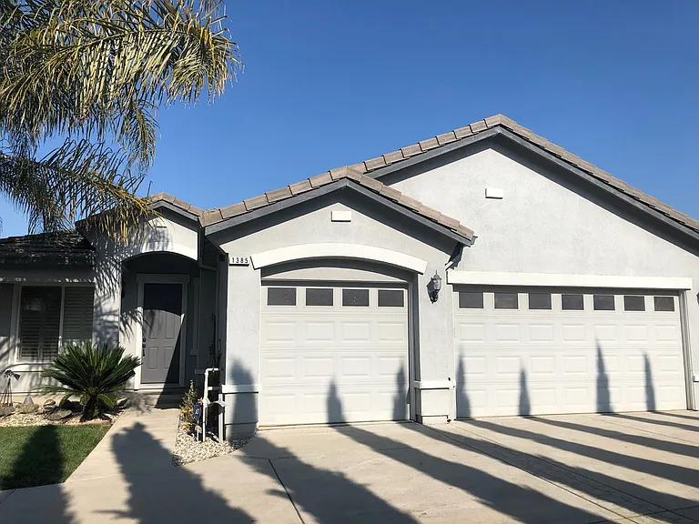 1385 Brookdale Ct — Photo 4