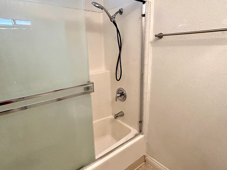 1039 Mount Olive Dr — Photo 14