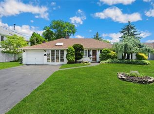 3 Perth Rd, Massapequa, NY 11758