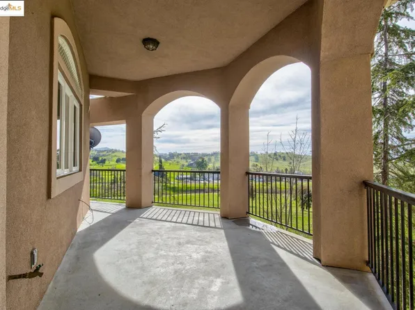 8408 Vista Verde Cir, La Grange, CA 95329