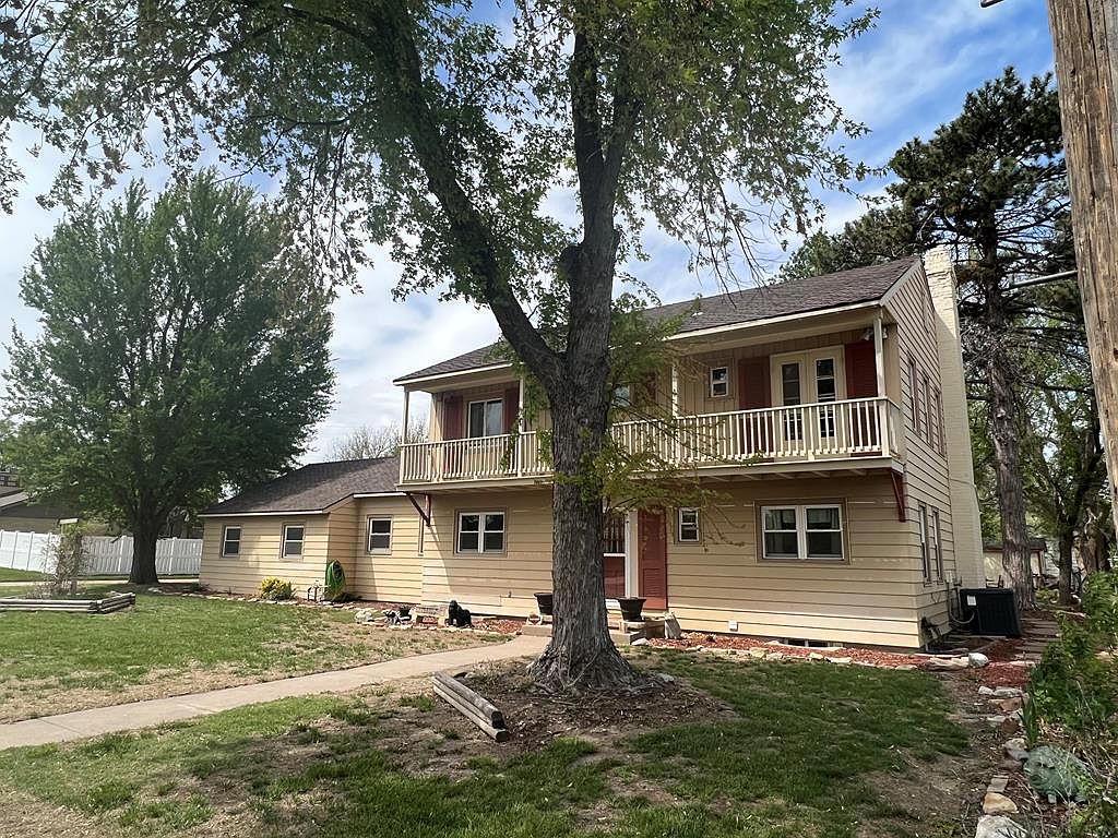 1313 Cleveland St, Great Bend, KS 67530 Zillow